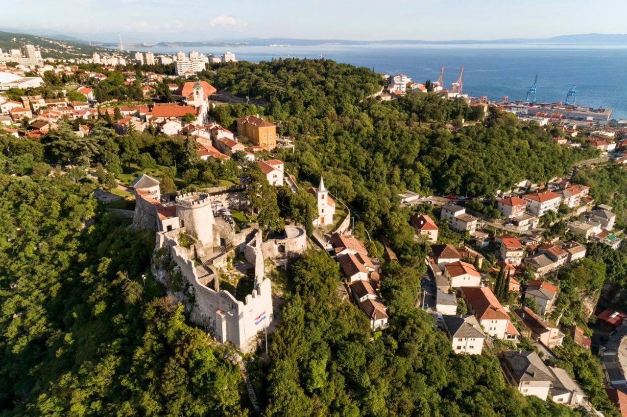 Paha-Paha Modern Apartment With Sea View, Fast Wi-Fi, And Free Parking! Rijeka Ngoại thất bức ảnh
