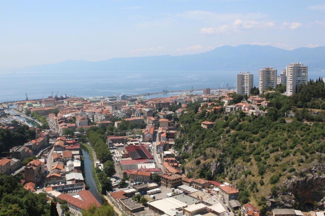 Paha-Paha Modern Apartment With Sea View, Fast Wi-Fi, And Free Parking! Rijeka Ngoại thất bức ảnh