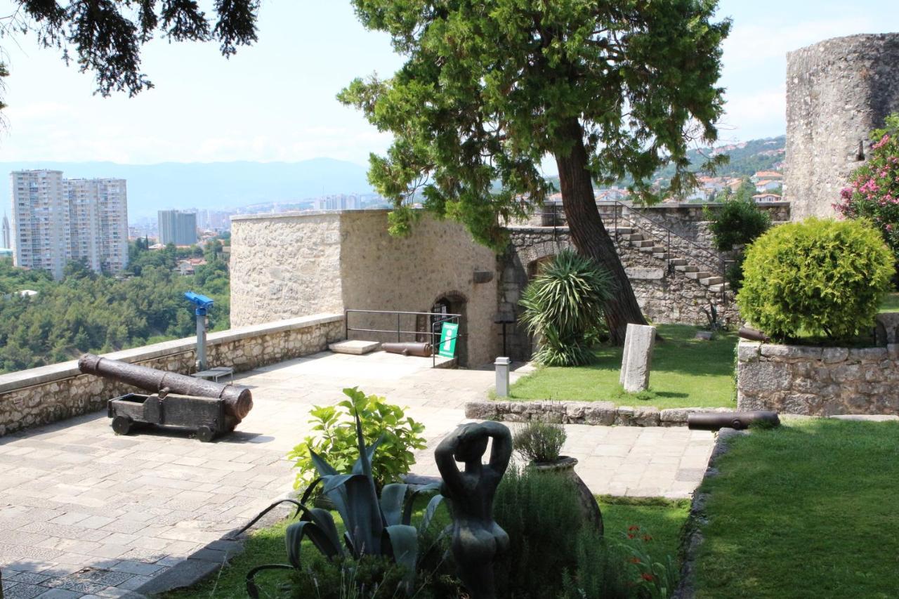 Paha-Paha Modern Apartment With Sea View, Fast Wi-Fi, And Free Parking! Rijeka Ngoại thất bức ảnh